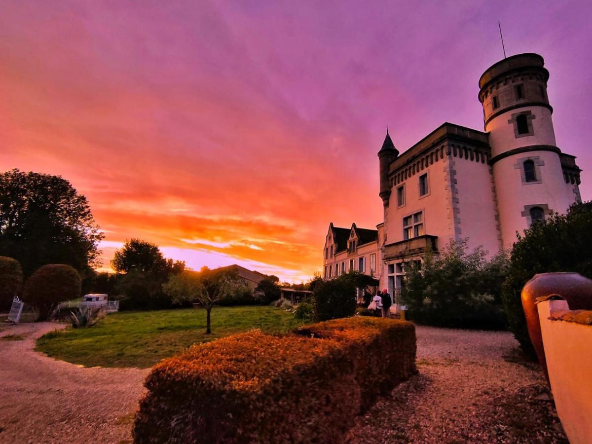 Chateau De Villeneuve - Montolieu Екстериор снимка