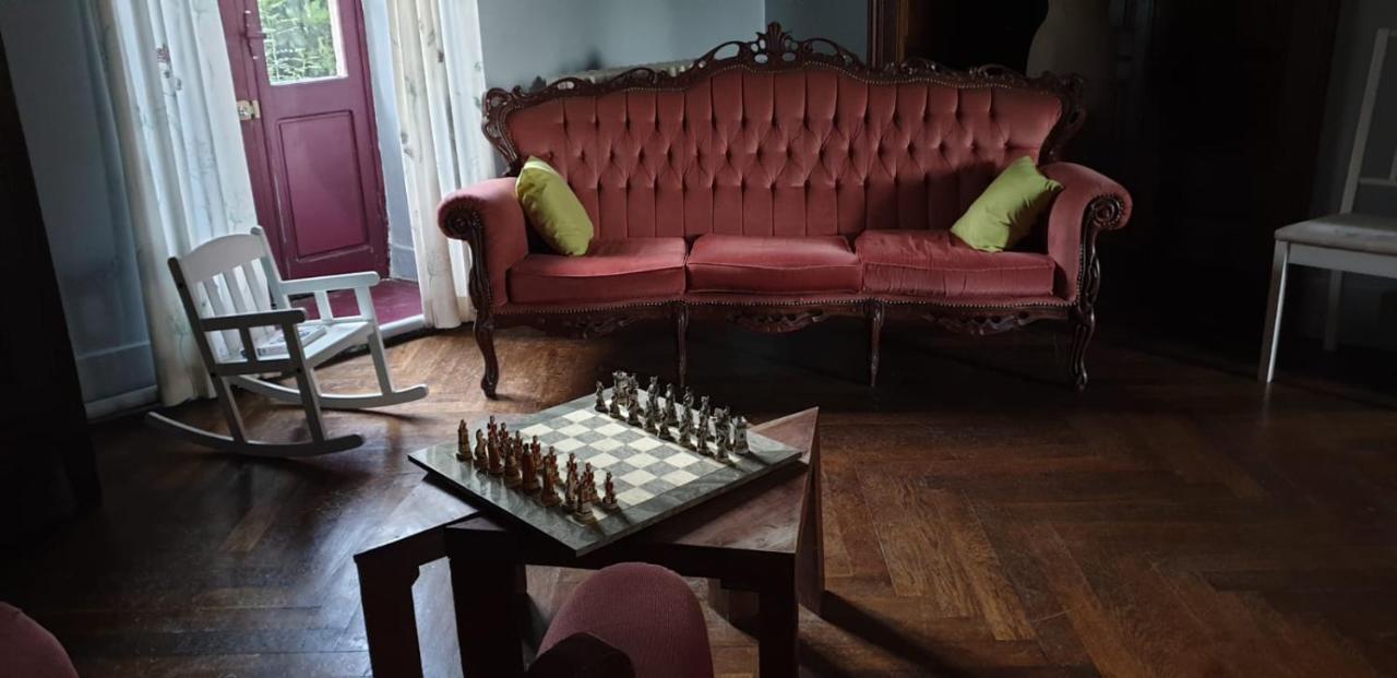 Chateau De Villeneuve - Montolieu Екстериор снимка