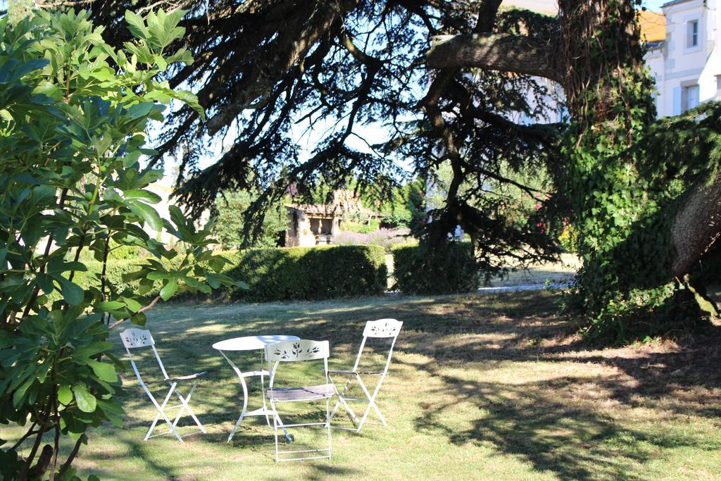 Chateau De Villeneuve - Montolieu Екстериор снимка